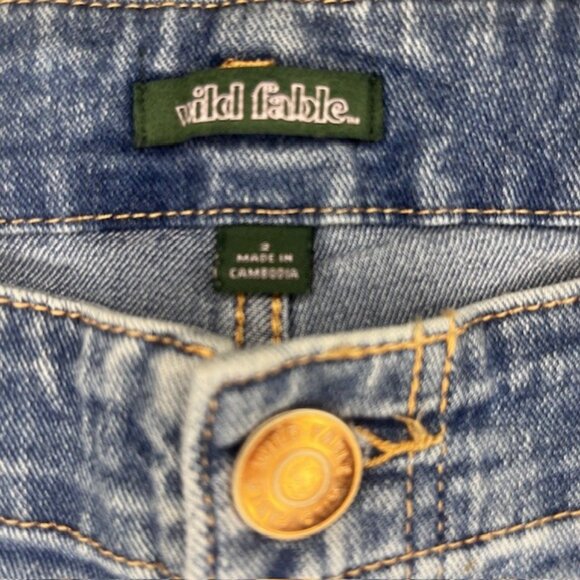 Wild Fable Super High-Rise Shorts Medium Wash 2.5" Inseam Size 2 NWT - Picture 4 of 4